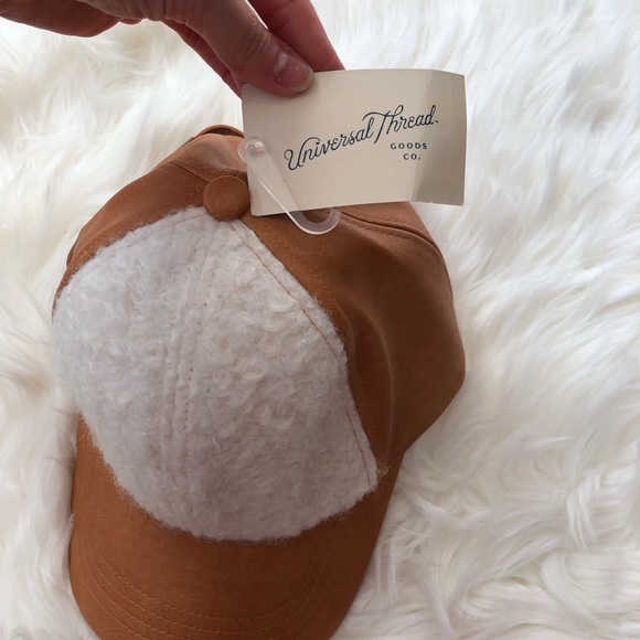 Leather / Sherpa Baseball Hat - Picture 5 of 6